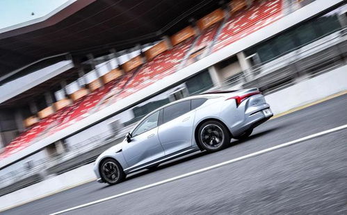 哪吒S獵裝版諜照曝光 另類設計能否開啟市場新賽道？